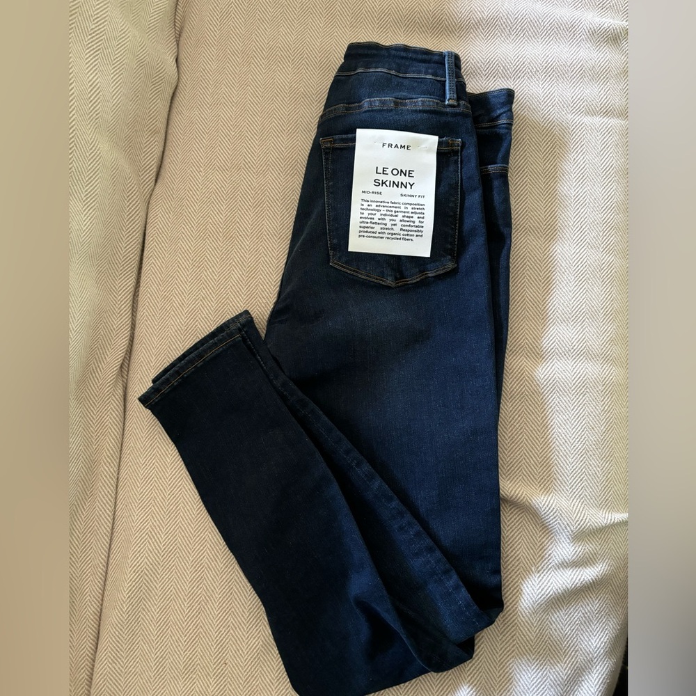 Frame Le One Skinny - NWT
